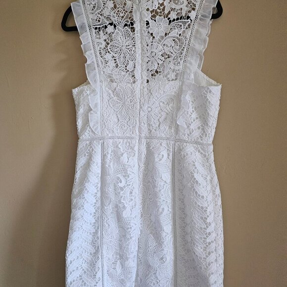 Lilly Pulitzer Classic White Lace Shift Dress size 10 perfect for a wedding - Picture 2 of 3